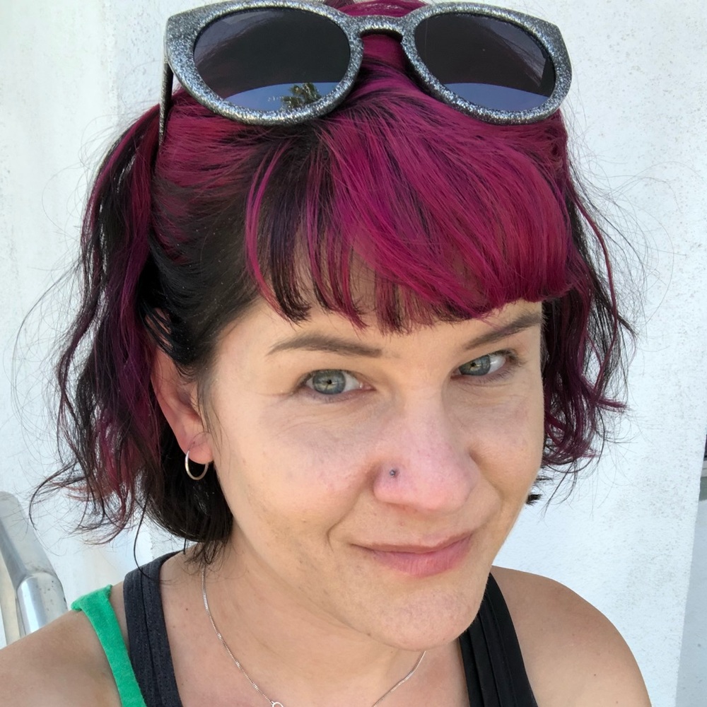 Meet your Posher, Caitlin